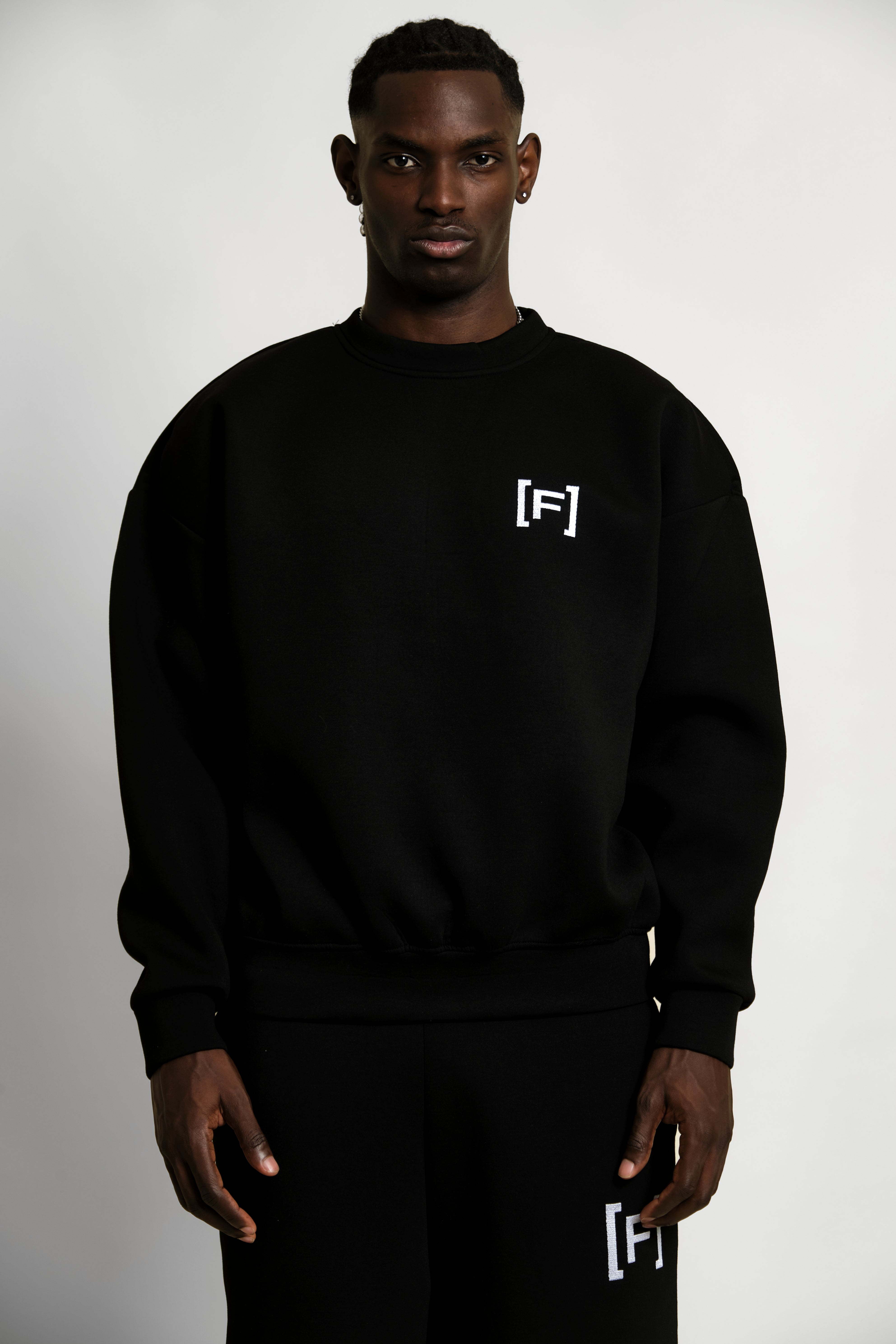[F] SWEATER-6