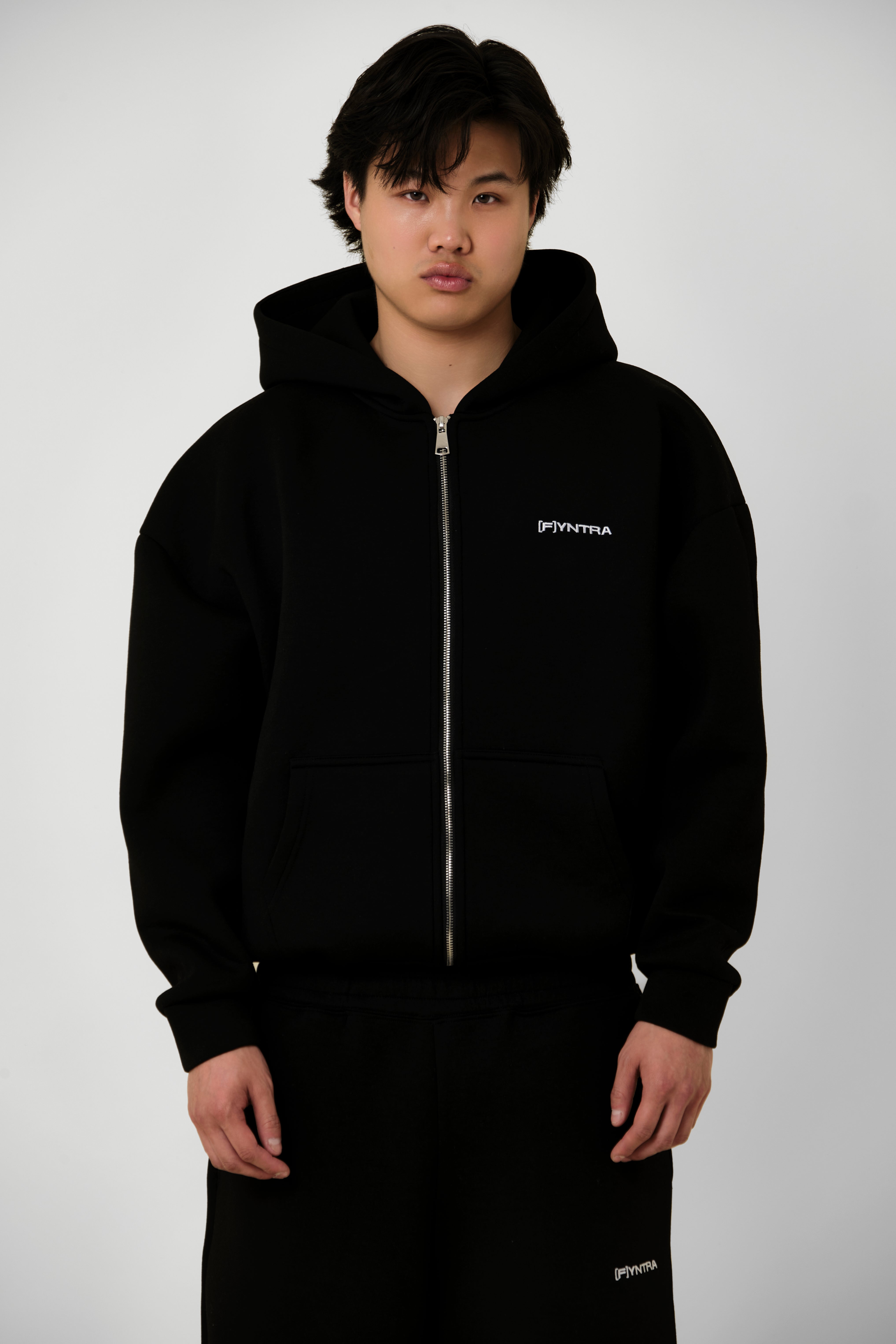 ESSENTIAL ZIP JET HOODIE